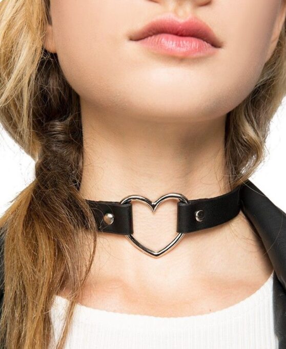 Choker Heart din Piele Ecologica 1 Choker Heart din Piele Ecologica