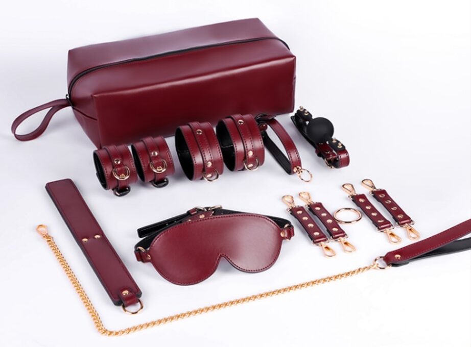 Set BDSM Midnight Play, 6 Piese cu Geanta Depozitare, Burgundy 1 Set BDSM Midnight Play, 6 Piese cu Geanta Depozitare, Burgundy