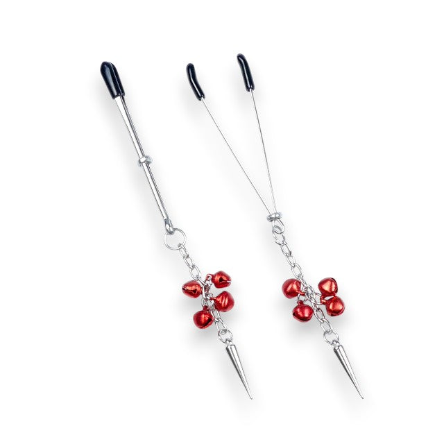 Cleme pentru sfârcuri B-SERIES Exclusive Nipple Clamps, design cu țepi și clopoței, argintiu cu roșu (61-00012) 1 Cleme pentru sfârcuri B-SERIES Exclusive Nipple Clamps, design cu țepi și clopoței, argintiu cu roșu (61-00012)