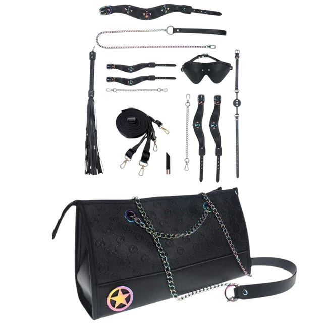Set OUCH! Kit with Bag - Venice Collection, 9 produse pentru jocuri BDSM, cu cătușe, mască, lesă, căluș, bici și geantă, negru 1 Set OUCH! Kit with Bag - Venice Collection, 9 produse pentru jocuri BDSM, cu cătușe, mască, lesă, căluș, bici și geantă, negru