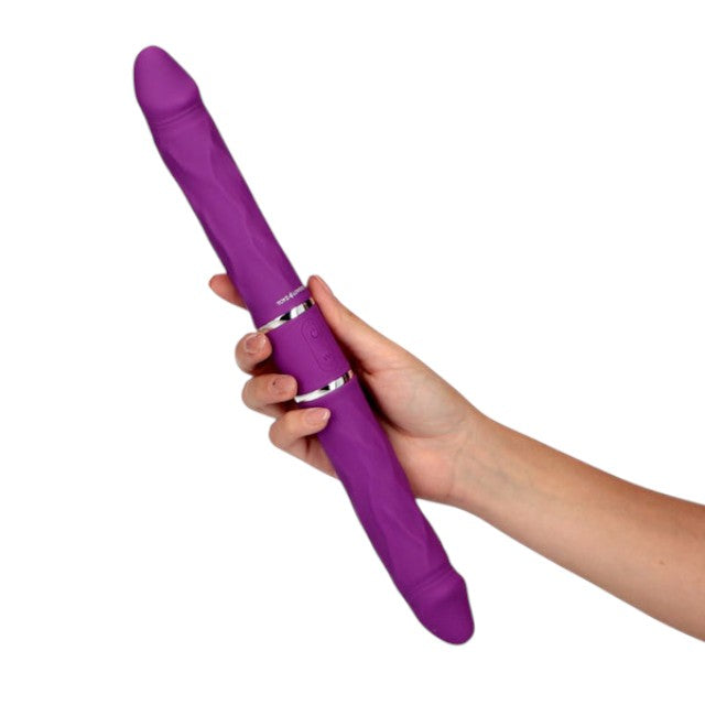 Vibrator dublu TOYZ4LOVERS Elys Cupid Arrow, cu 2 capete pentru jocuri în cuplu, cu telecomandă, 35 cm, mov 1 Vibrator dublu TOYZ4LOVERS Elys Cupid Arrow, cu 2 capete pentru jocuri în cuplu, cu telecomandă, 35 cm, mov